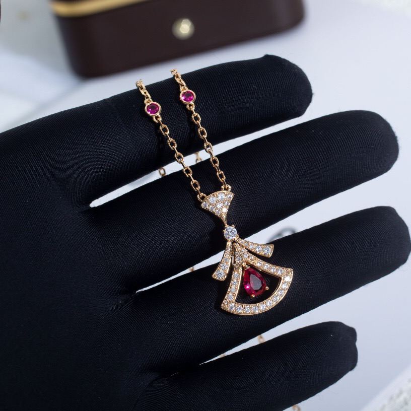 ブルガリ「Bvlgari