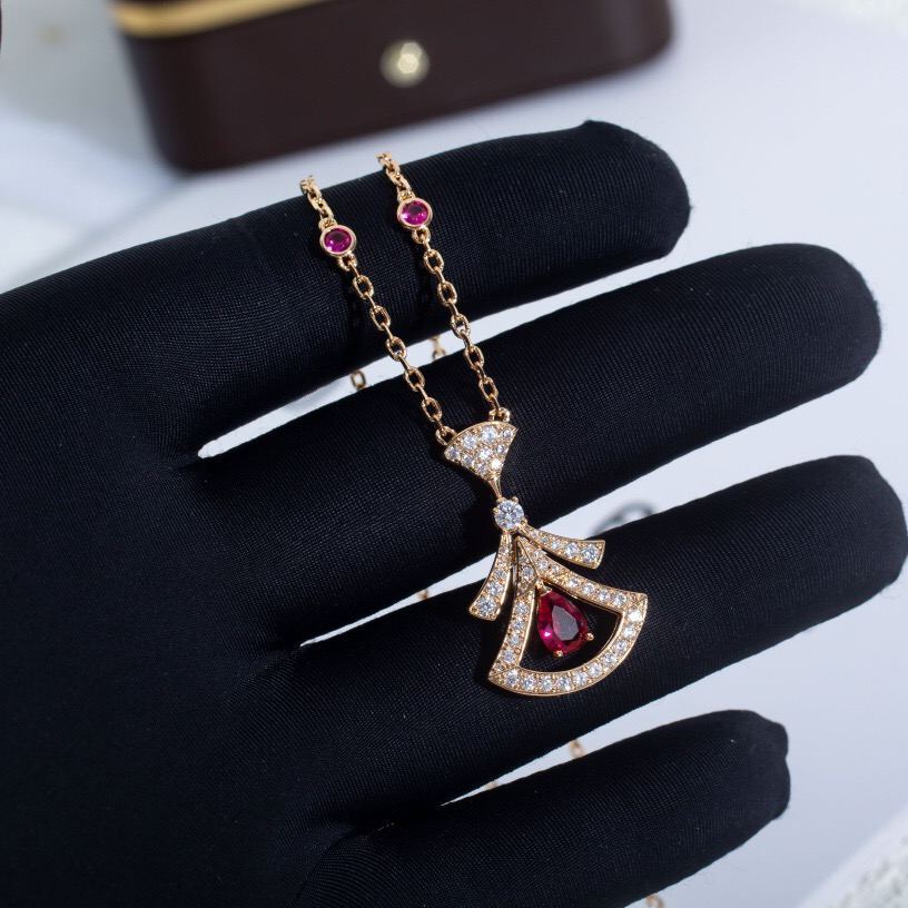 ブルガリ「Bvlgari