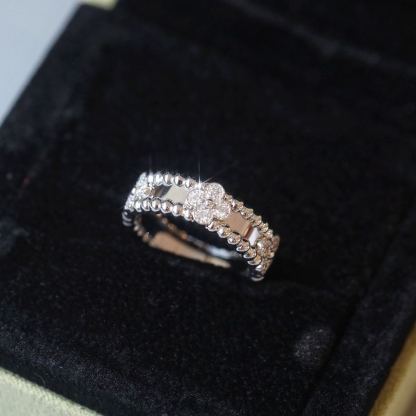 ヴァン クリーフ＆アーペル「Van Cleef & Arpels」