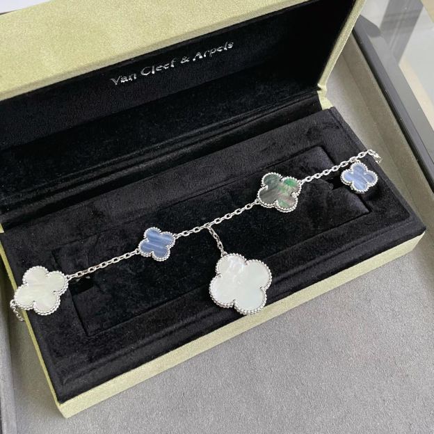 ヴァン クリーフ＆アーペル「Van Cleef & Arpels」