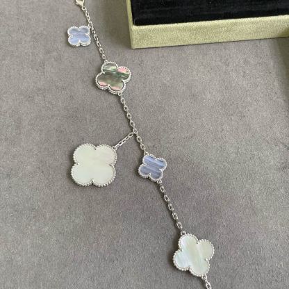 ヴァン クリーフ＆アーペル「Van Cleef & Arpels」