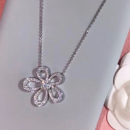 ヴァン クリーフ＆アーペル「Van Cleef & Arpels」