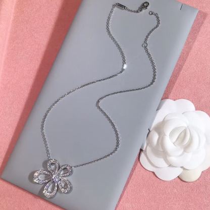 ヴァン クリーフ＆アーペル「Van Cleef & Arpels」