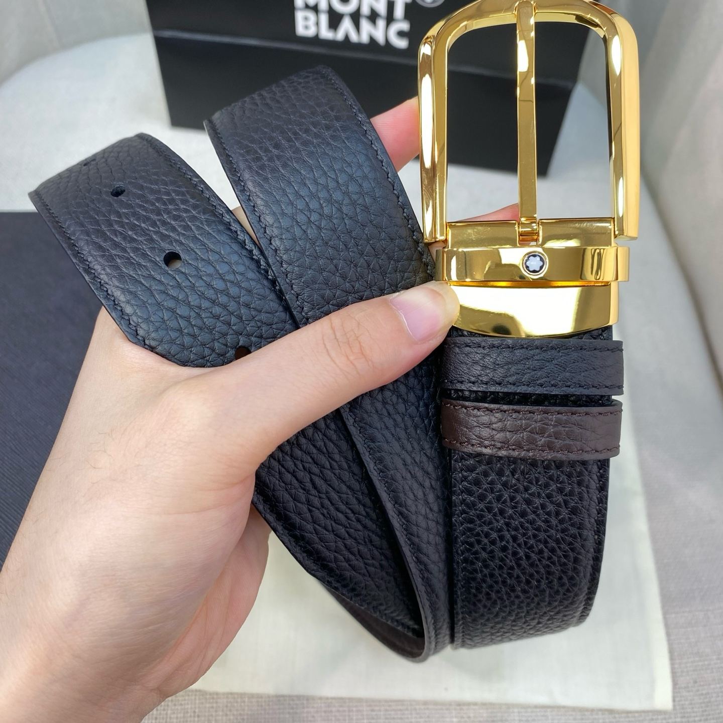 ヴァン クリーフ＆アーペル「Van Cleef & Arpels」クラシックコレクション プレミアムレザー ピンバックルベルト100cm