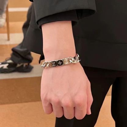 ルイ・ヴィトン「Louis Vuitton」