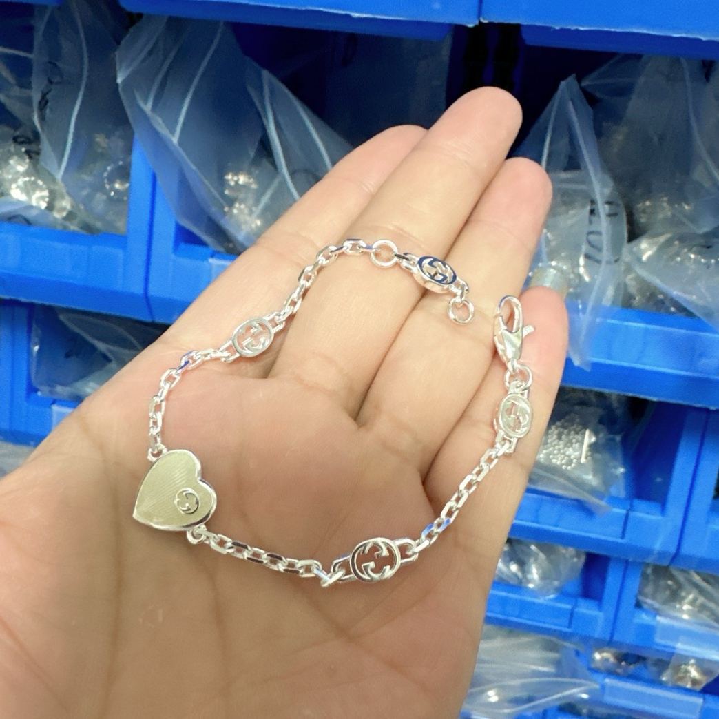 グッチ「Gucci」