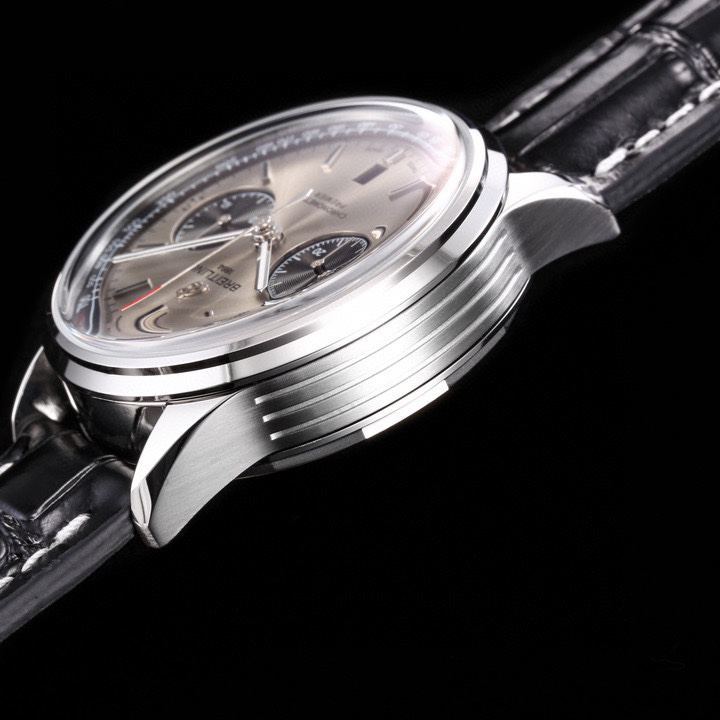 ブライトリング「Breitling」クロノマット B01 クロノグラフ メンズウォッチ42mm