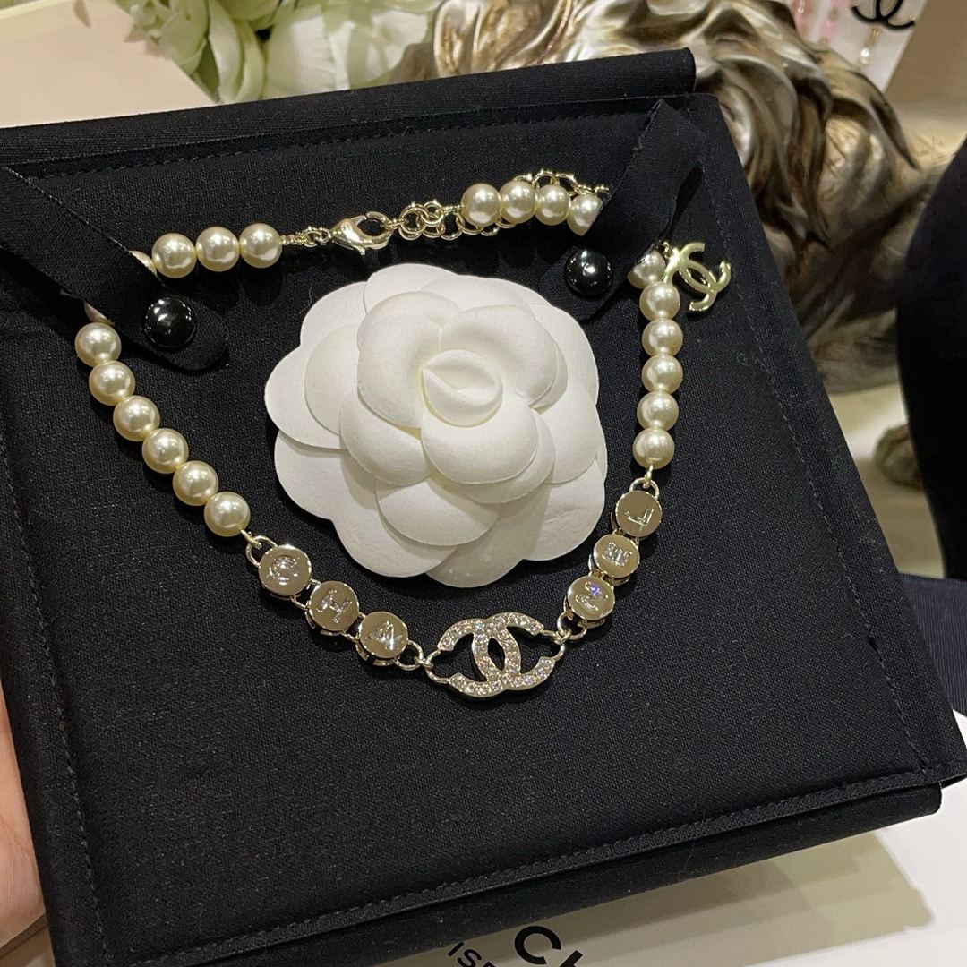 シャネル「Chanel」