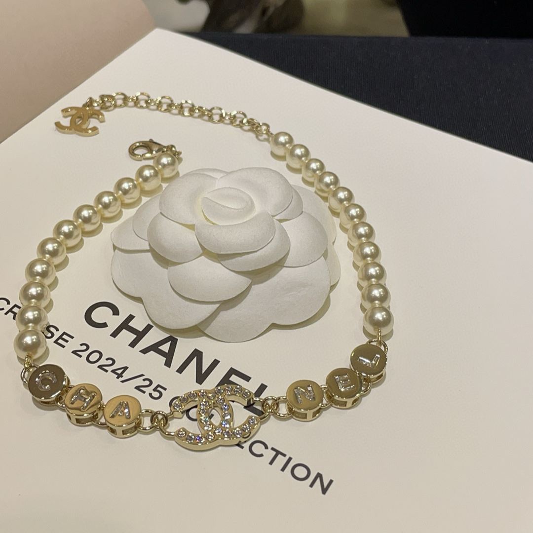 シャネル「Chanel」