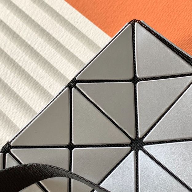 イッセイ・ミヤケ「Issey Miyake」キューピッド ボックス ミニバッグ