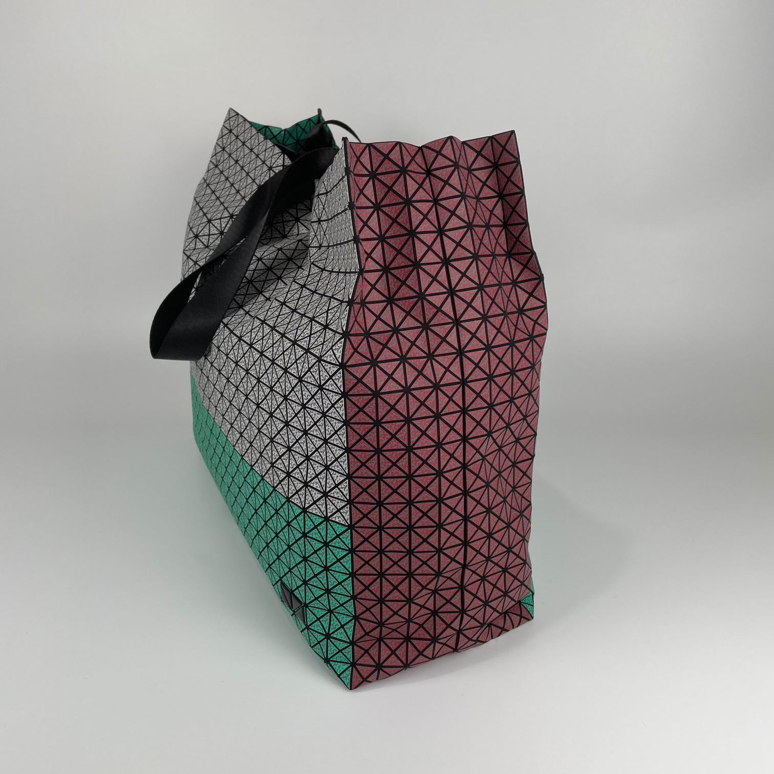 イッセイ・ミヤケ「Issey Miyake」 シリコーン トートバッグ