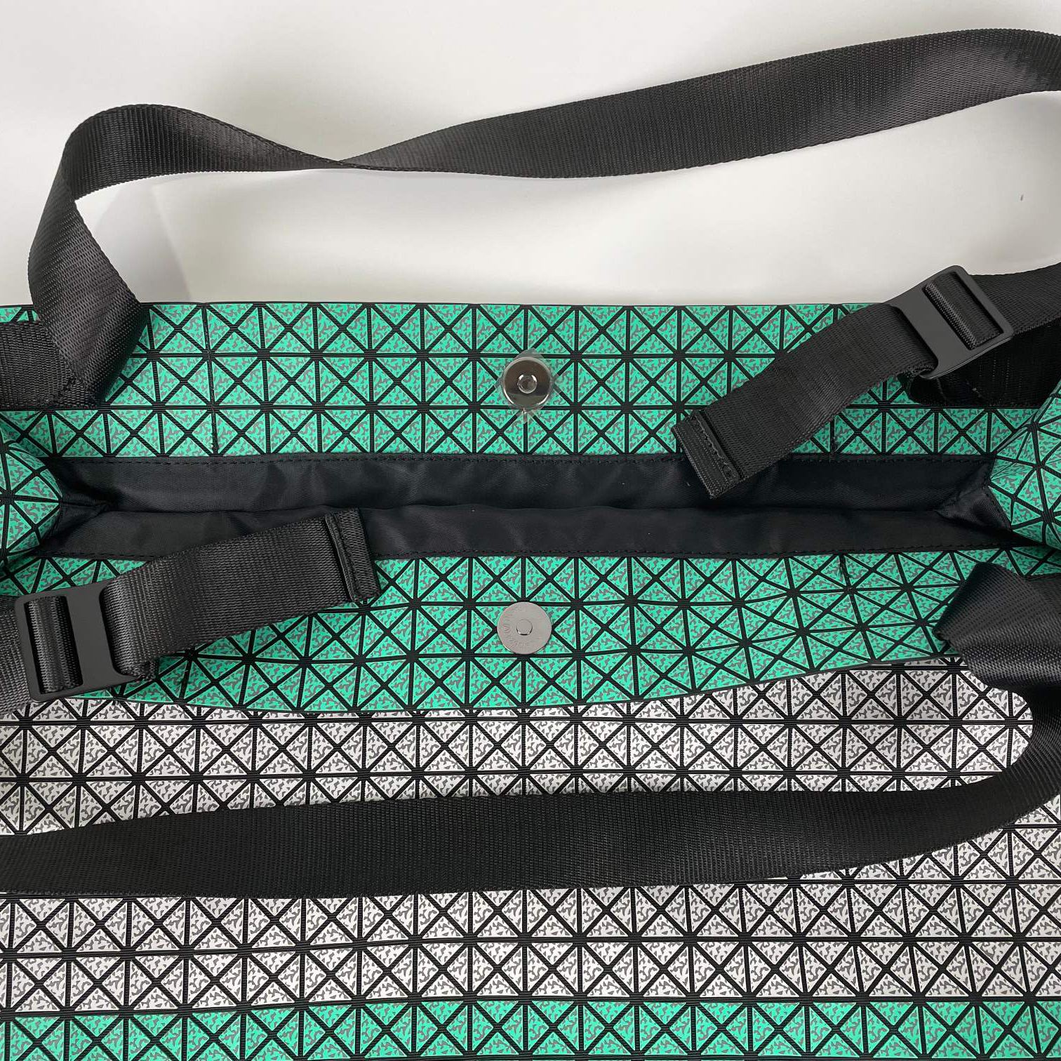 イッセイ・ミヤケ「Issey Miyake」 シリコーン トートバッグ