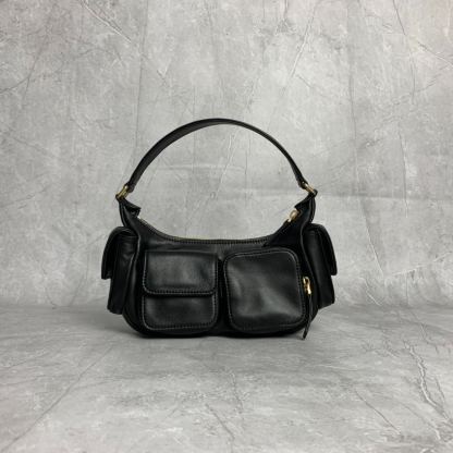ミュウミュウ「Miu Miu」Matelassé バイカー バッグ