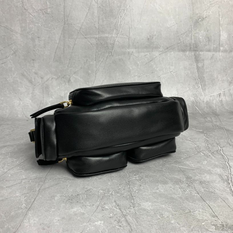 ミュウミュウ「Miu Miu」Matelassé バイカー バッグ