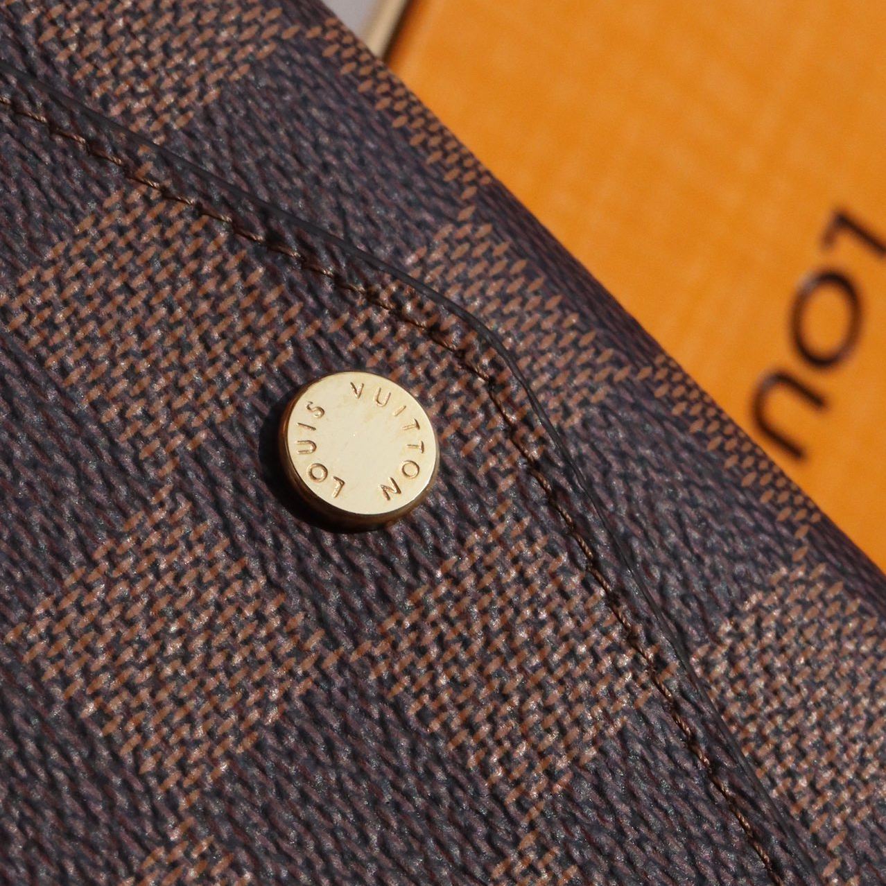 ルイ・ヴィトン「Louis Vuitton」ポルトフォイユ･サラ