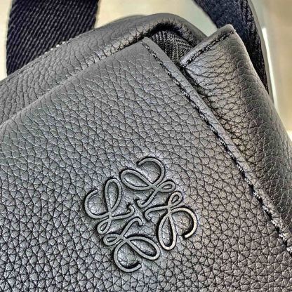 ロエベ「Loewe」