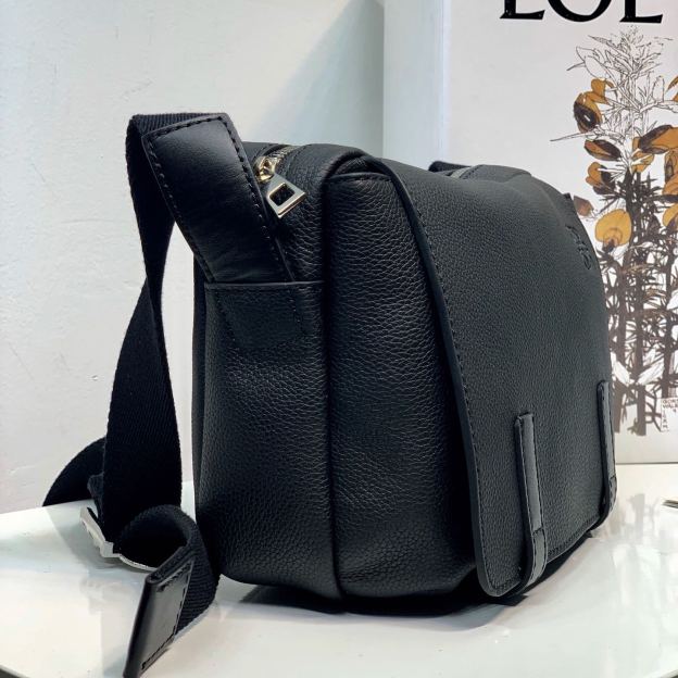 ロエベ「Loewe」