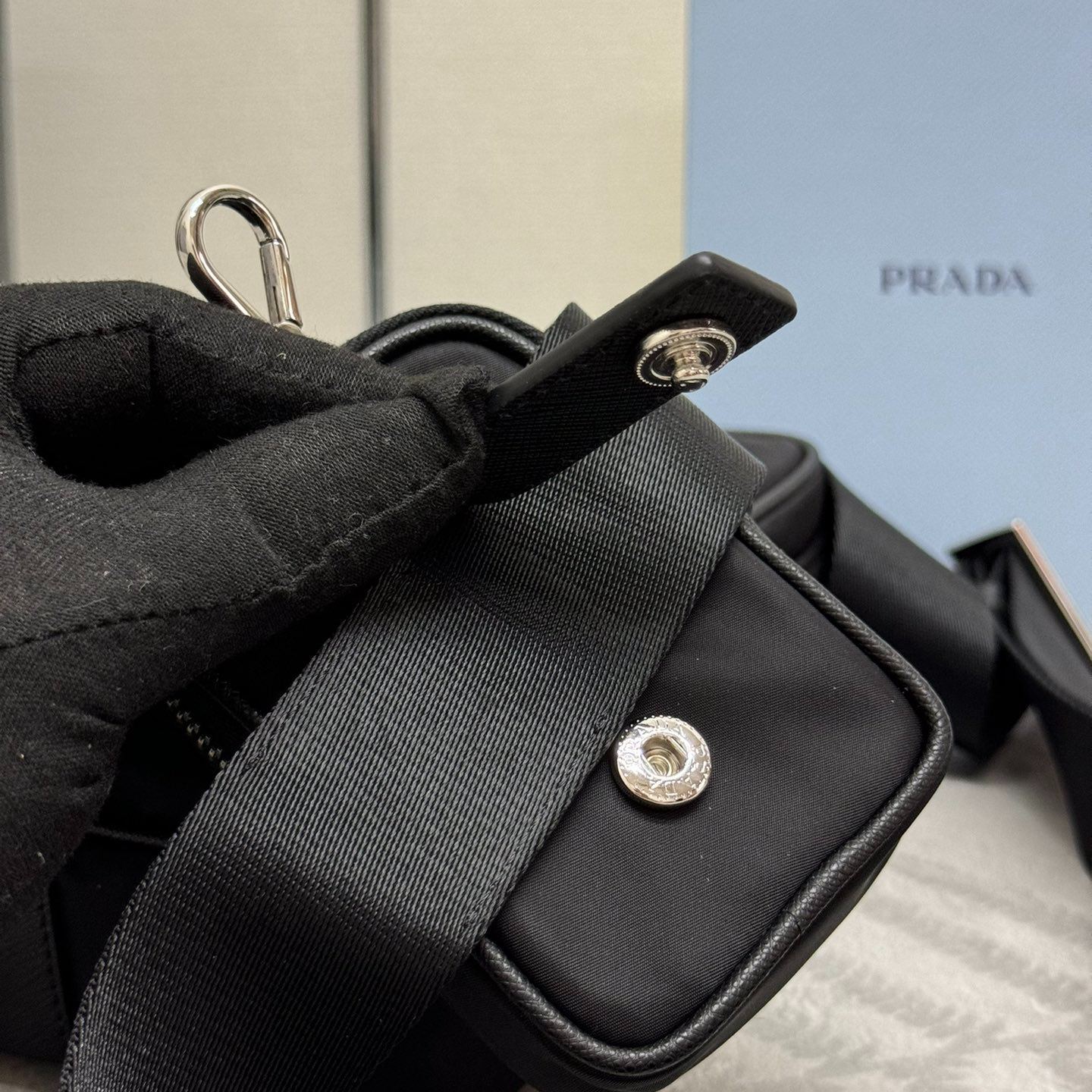 プラダ「Prada」