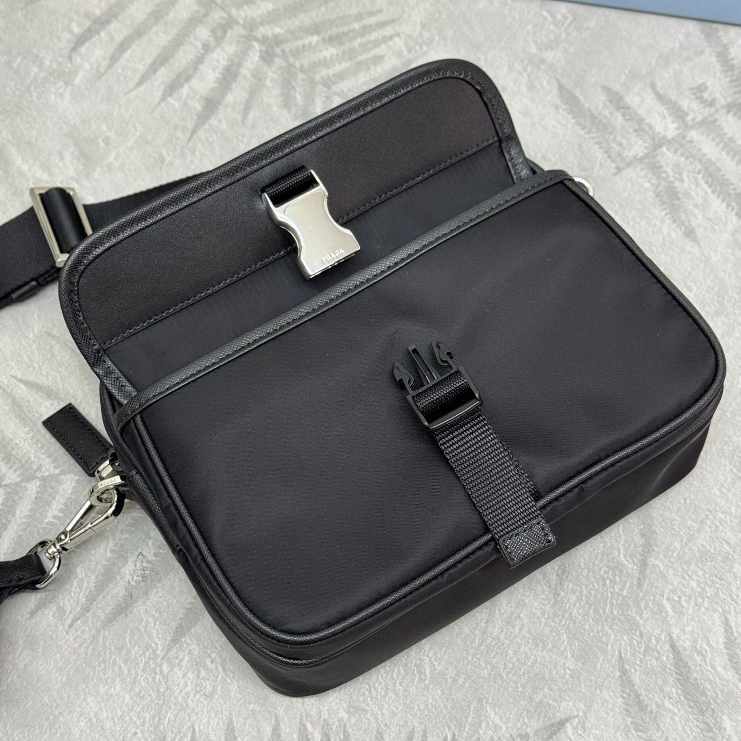 プラダ「Prada」