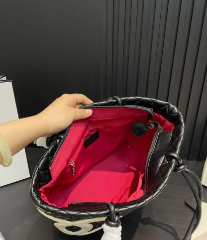 シャネル「Chanel」