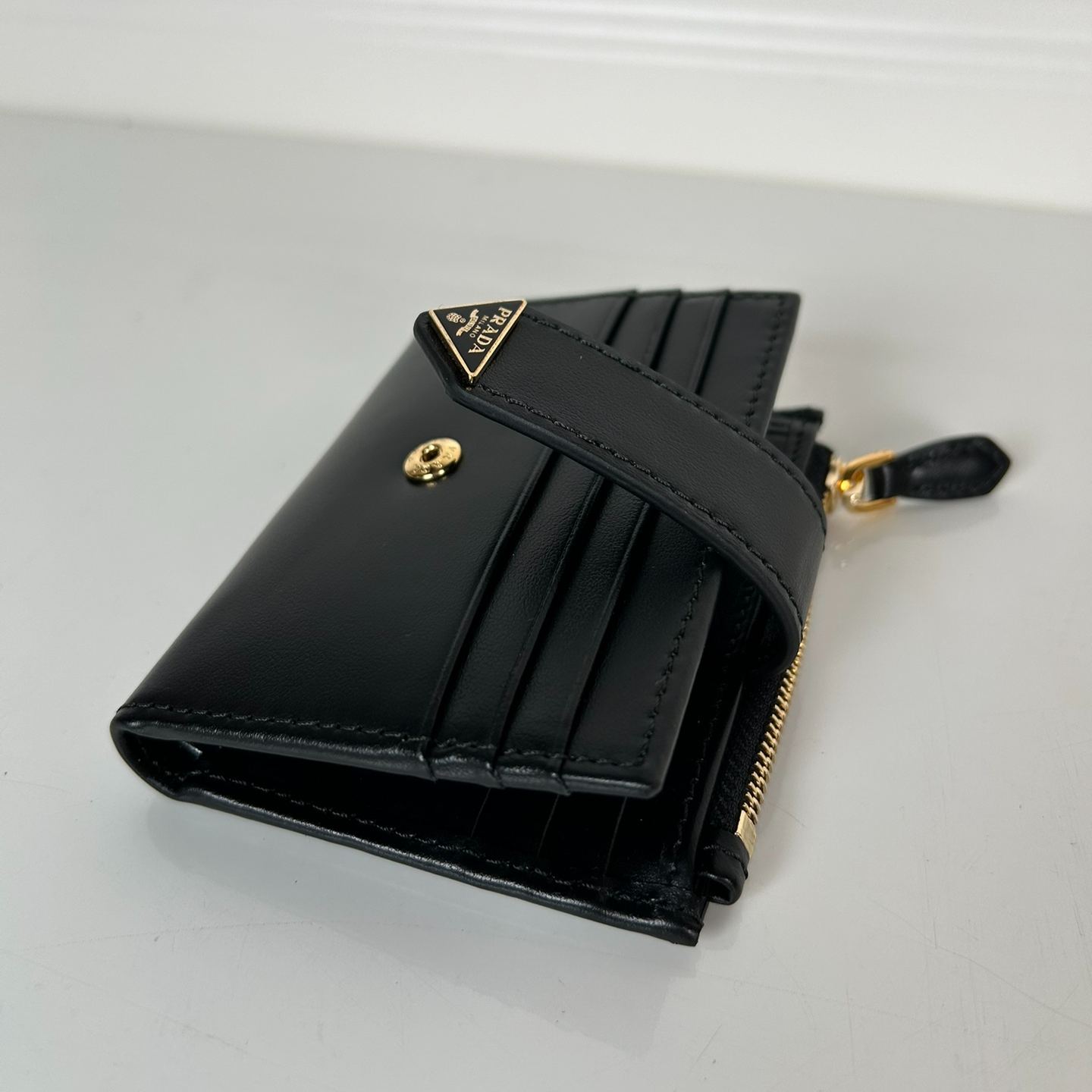 プラダ「Prada」