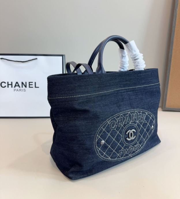 シャネル「Chanel」