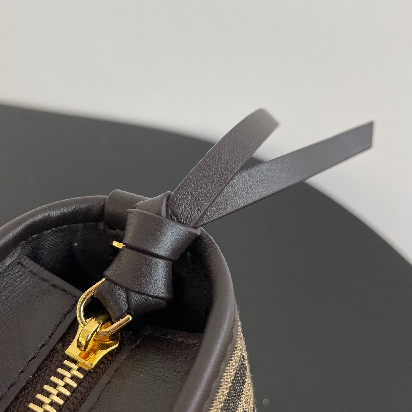 フェンディ「Fendi」