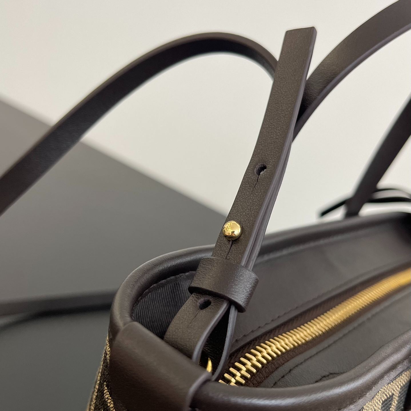 フェンディ「Fendi」