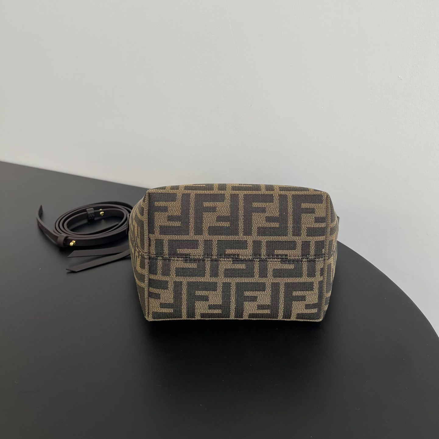 フェンディ「Fendi」