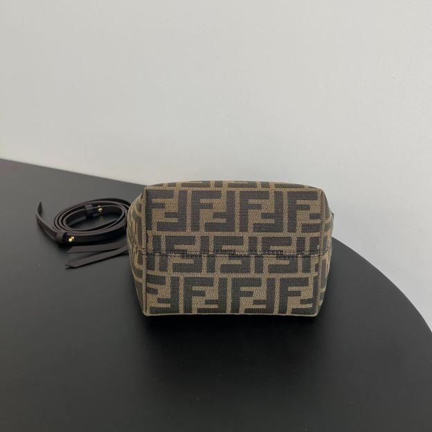 フェンディ「Fendi」