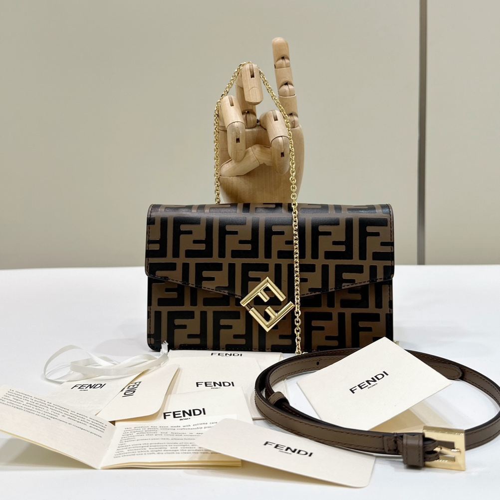 フェンディ「Fendi」