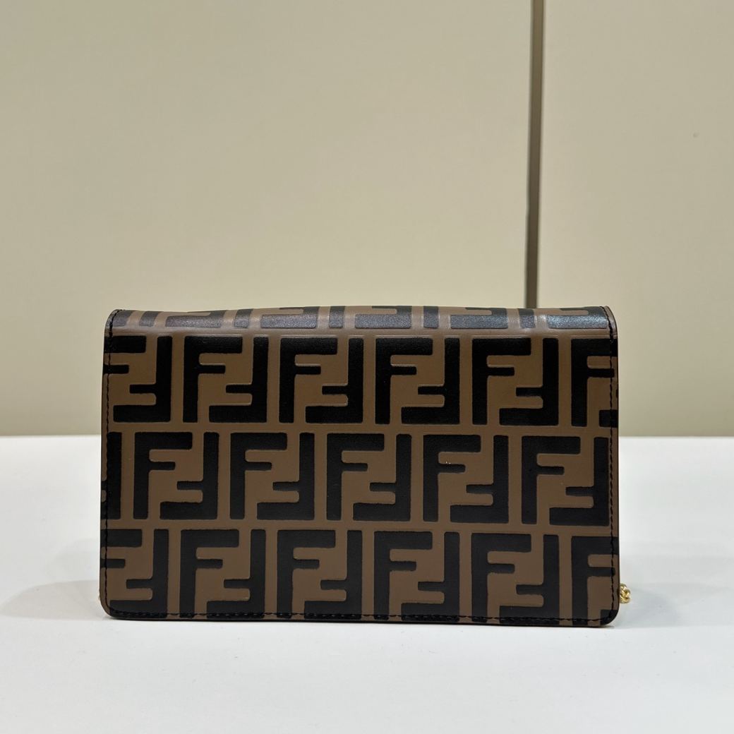 フェンディ「Fendi」