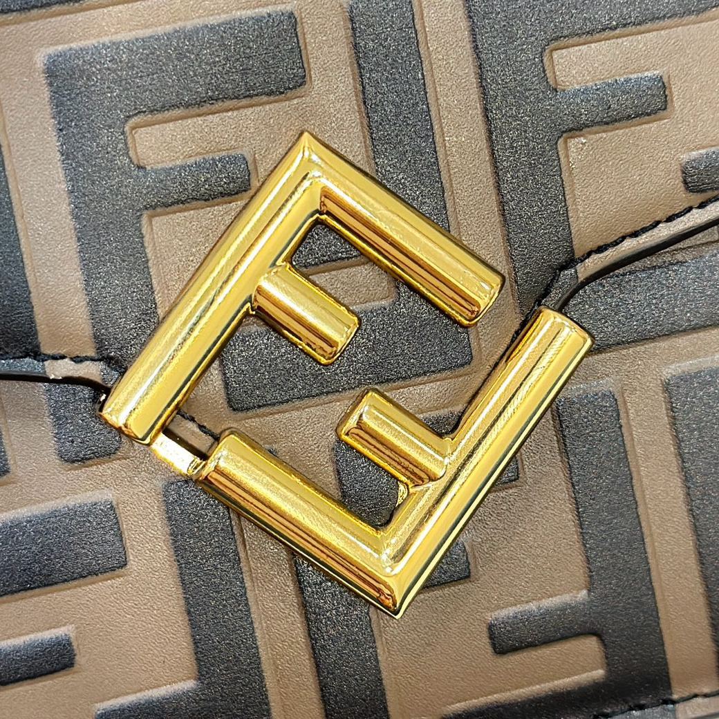 フェンディ「Fendi」