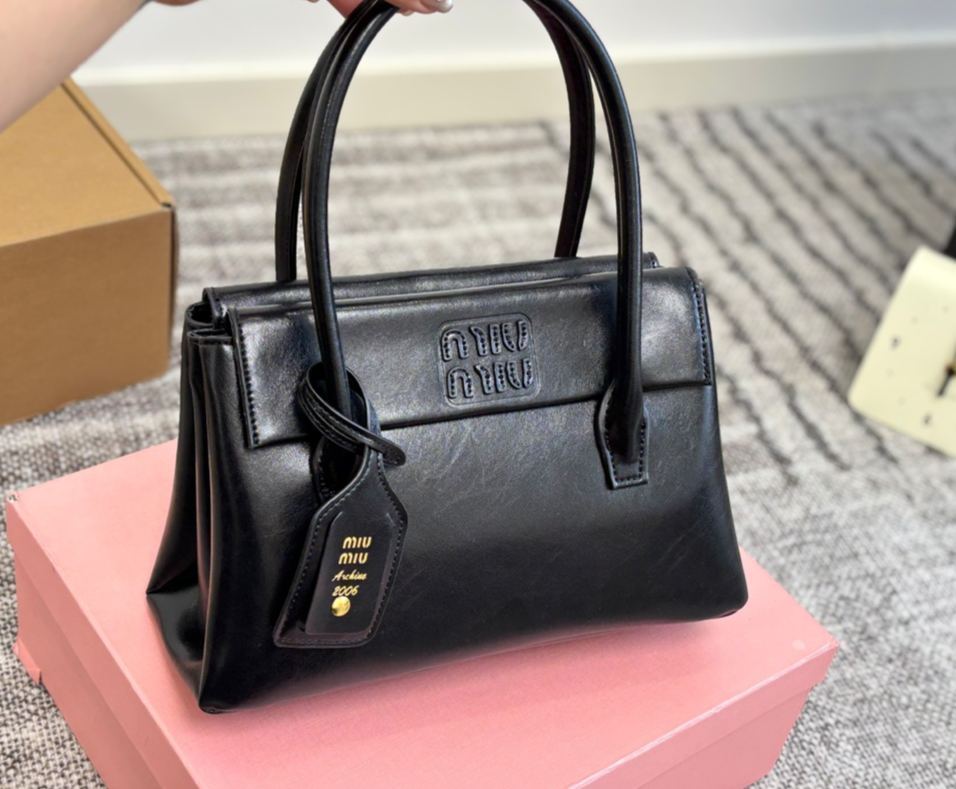 ミュウミュウ「Miu Miu」