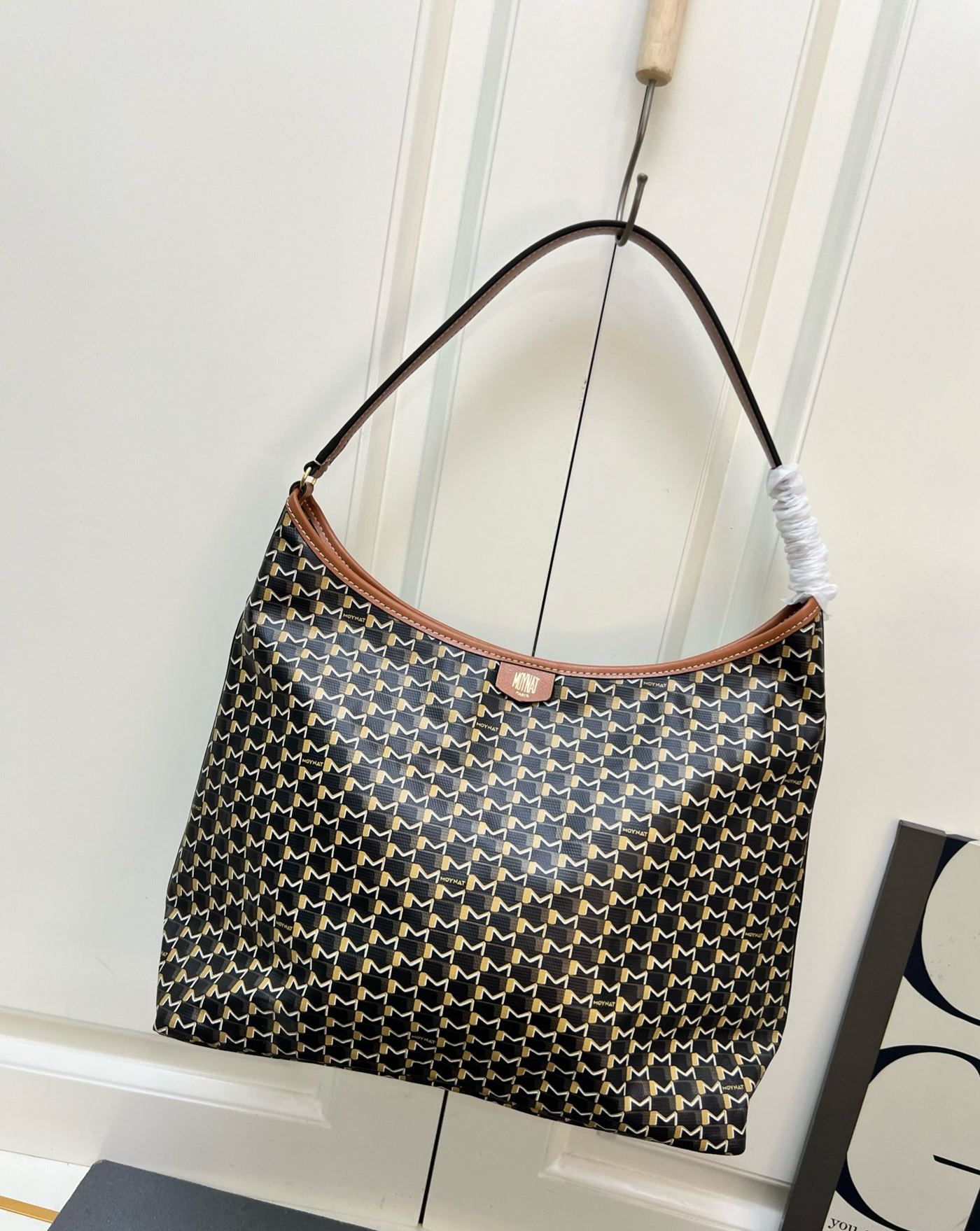 モイナ「Moynat」