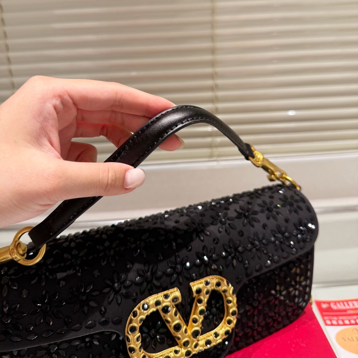 ヴァレンティノ「Valentino」