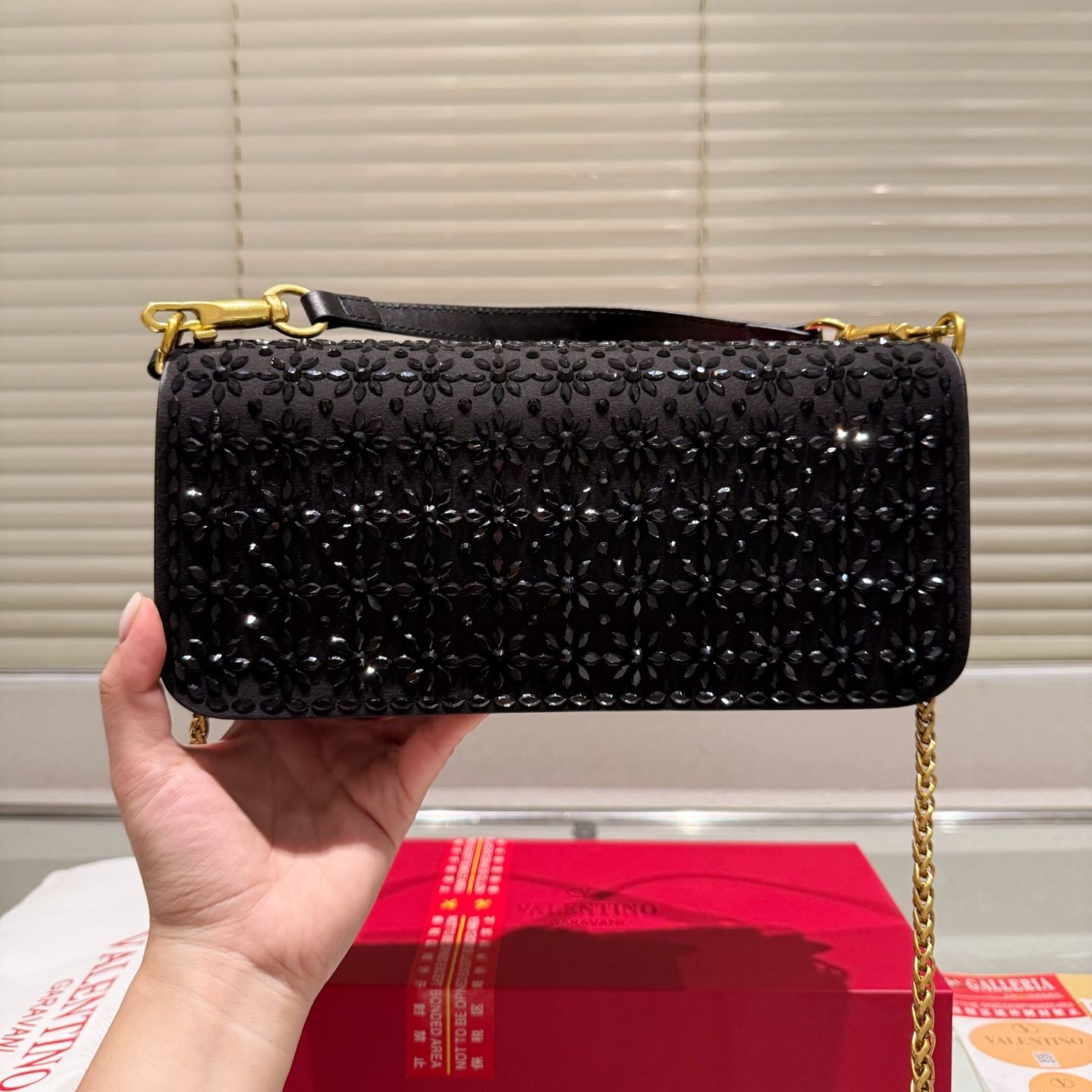 ヴァレンティノ「Valentino」