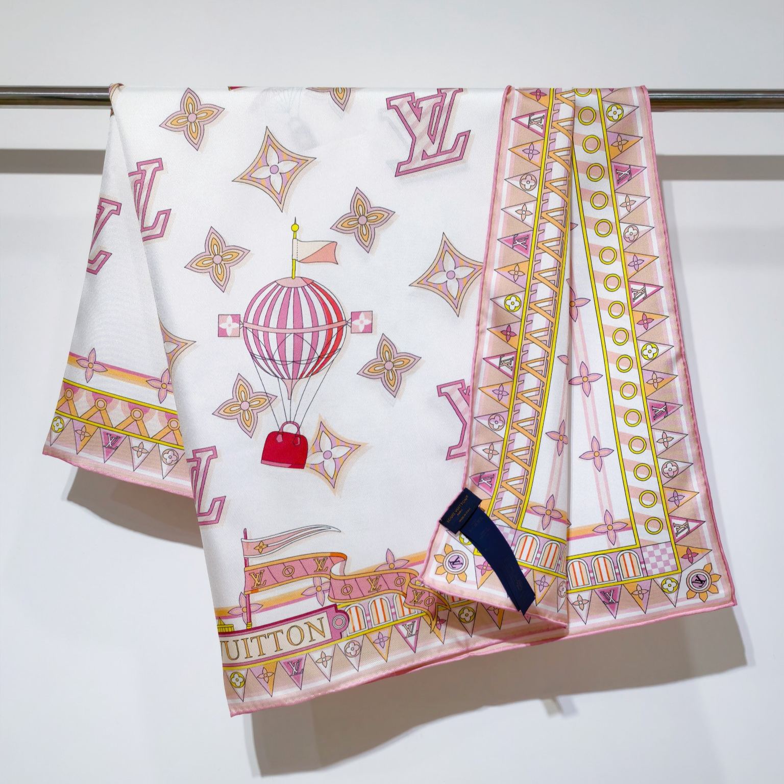 ルイ・ヴィトン「Louis Vuitton」  Monogram シルクスカーフ