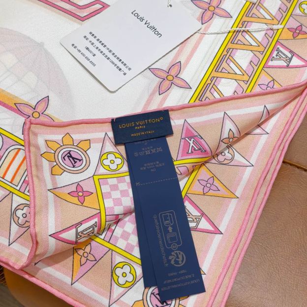 ルイ・ヴィトン「Louis Vuitton」  Monogram シルクスカーフ