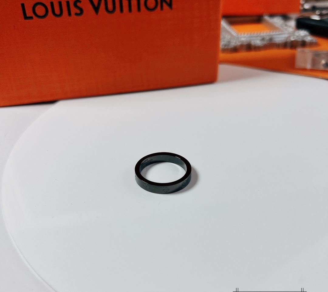 ルイ・ヴィトン「Louis Vuitton」