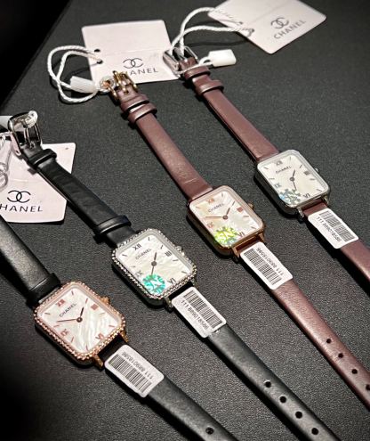 CHANEL シャネル プルミエール ウォッチ マザーオブパール / レディース腕時計