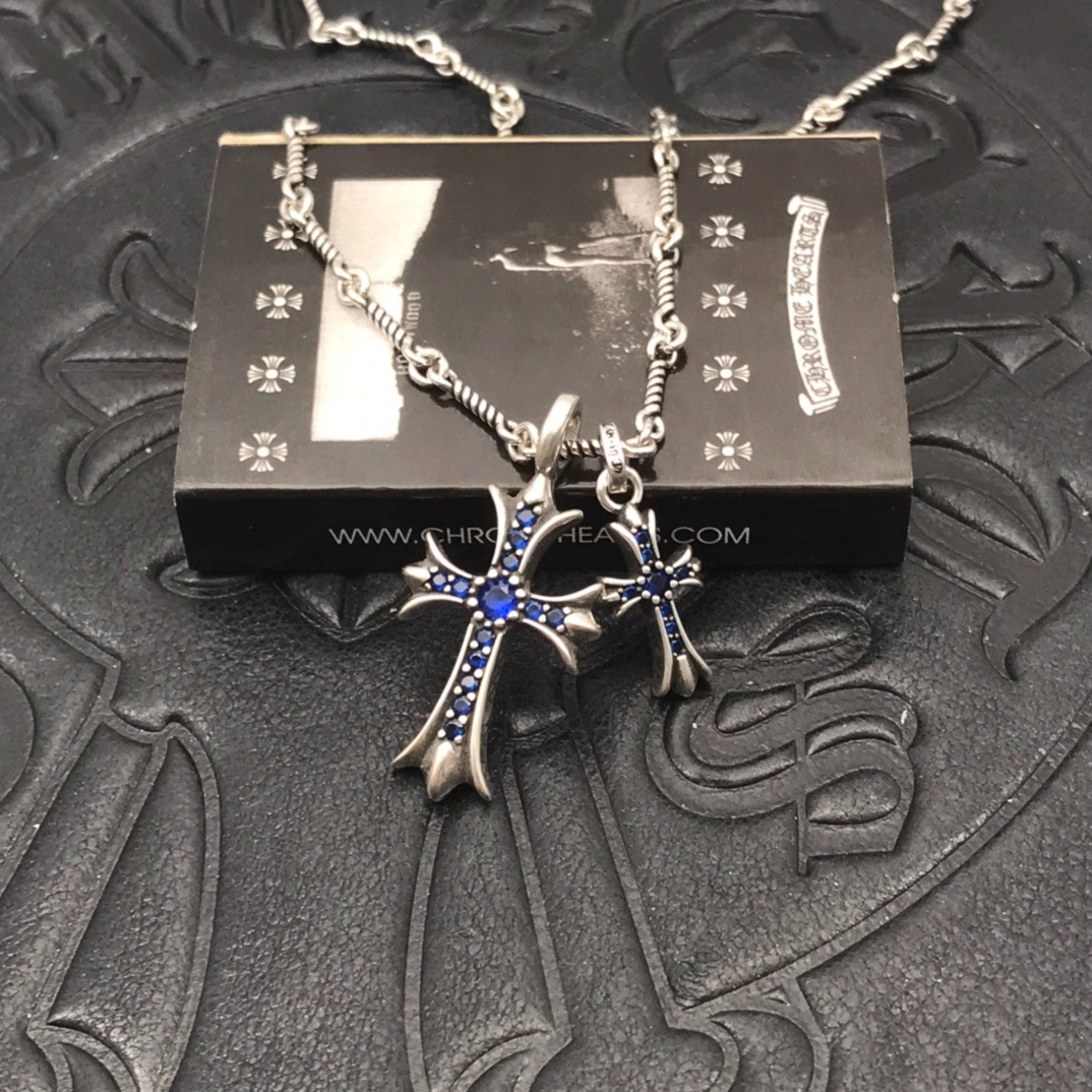 クロムハーツ「Chrome Hearts」ブルーダイヤモンド ダブルクロスペンダントネックレス（ヴィンテージエディション）