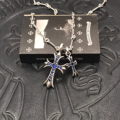 クロムハーツ「Chrome Hearts」ブルーダイヤモンド ダブルクロスペンダントネックレス（ヴィンテージエディション）