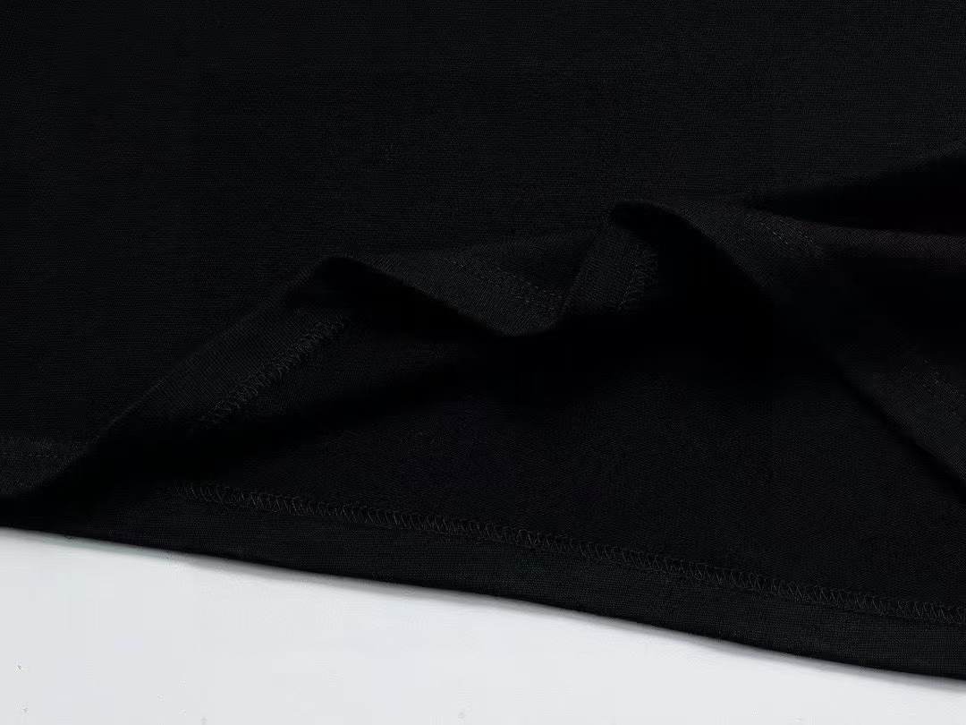 クロムハーツ「Chrome Hearts」プリントクルーネックTシャツ