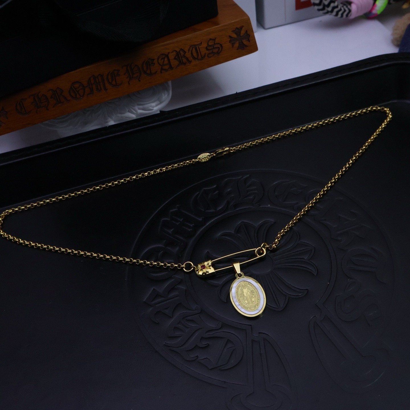 クロムハーツ「Chrome Hearts」エッジークロスフラワー デュアルウェアネックレス