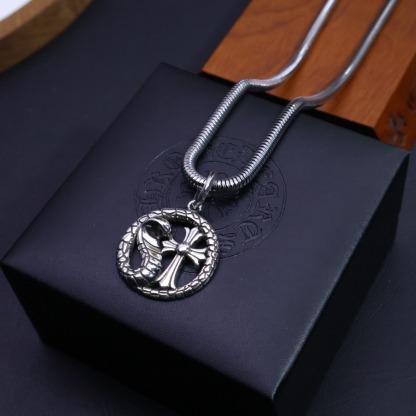 クロムハーツ「Chrome Hearts」スネーク＆クロス ペンダントネックレス