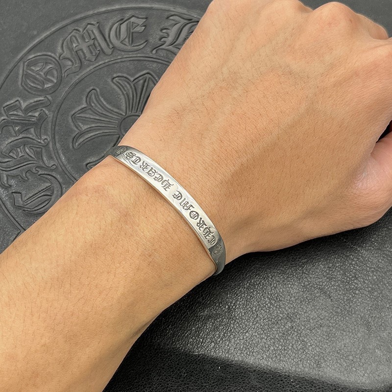 クロムハーツ「Chrome Hearts」Vintage Logo Cuff Bracelet (Adjustable)