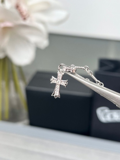 クロムハーツ「Chrome Hearts」スクエアクロスペンダント ネックレス