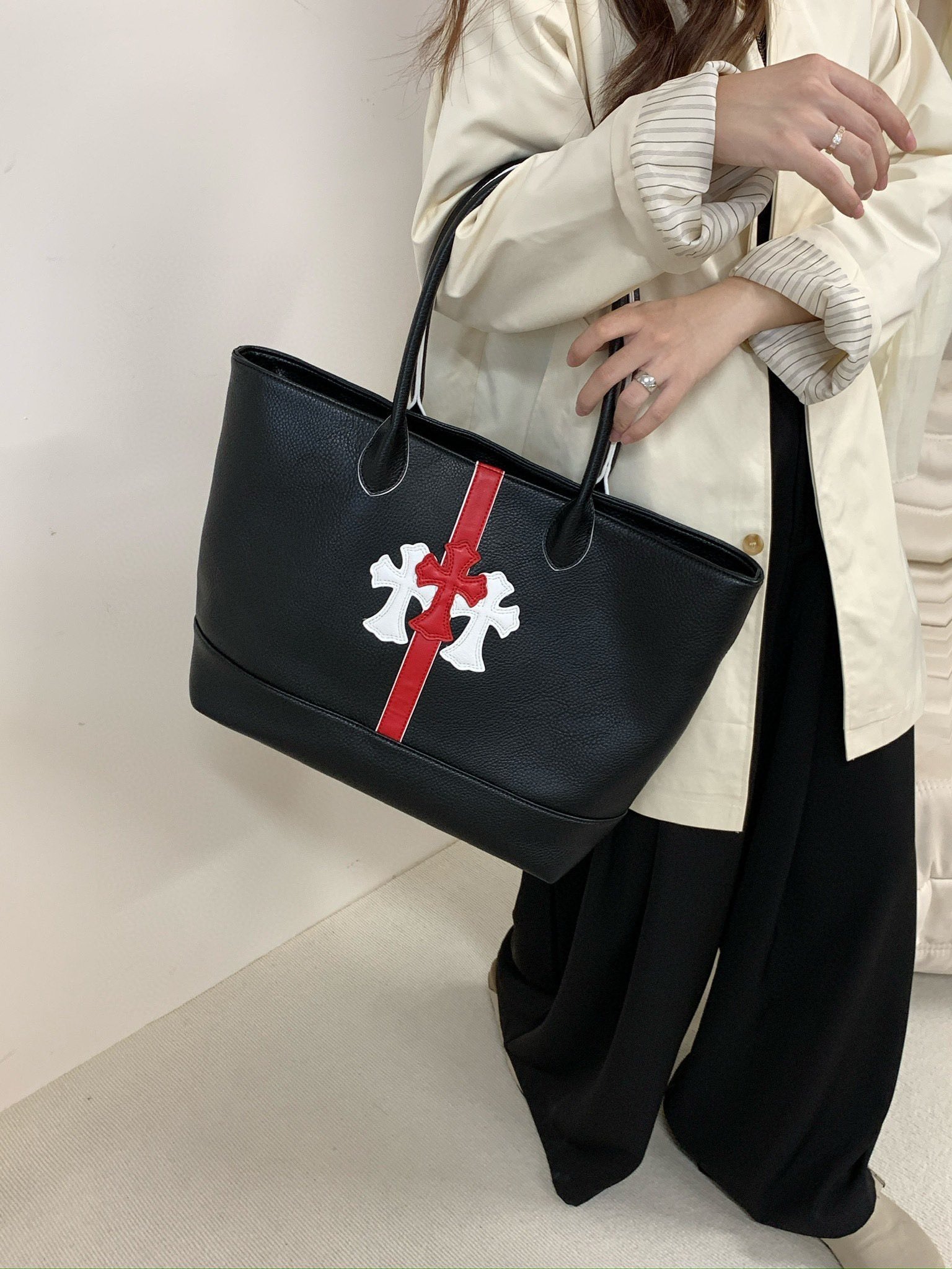 クロムハーツ「Chrome Hearts」トートバッグ クロスロゴ 35×31×12cm
