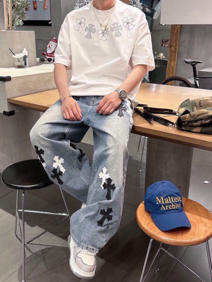 クロムハーツ「Chrome Hearts」エンブロイダリーロゴTシャツ